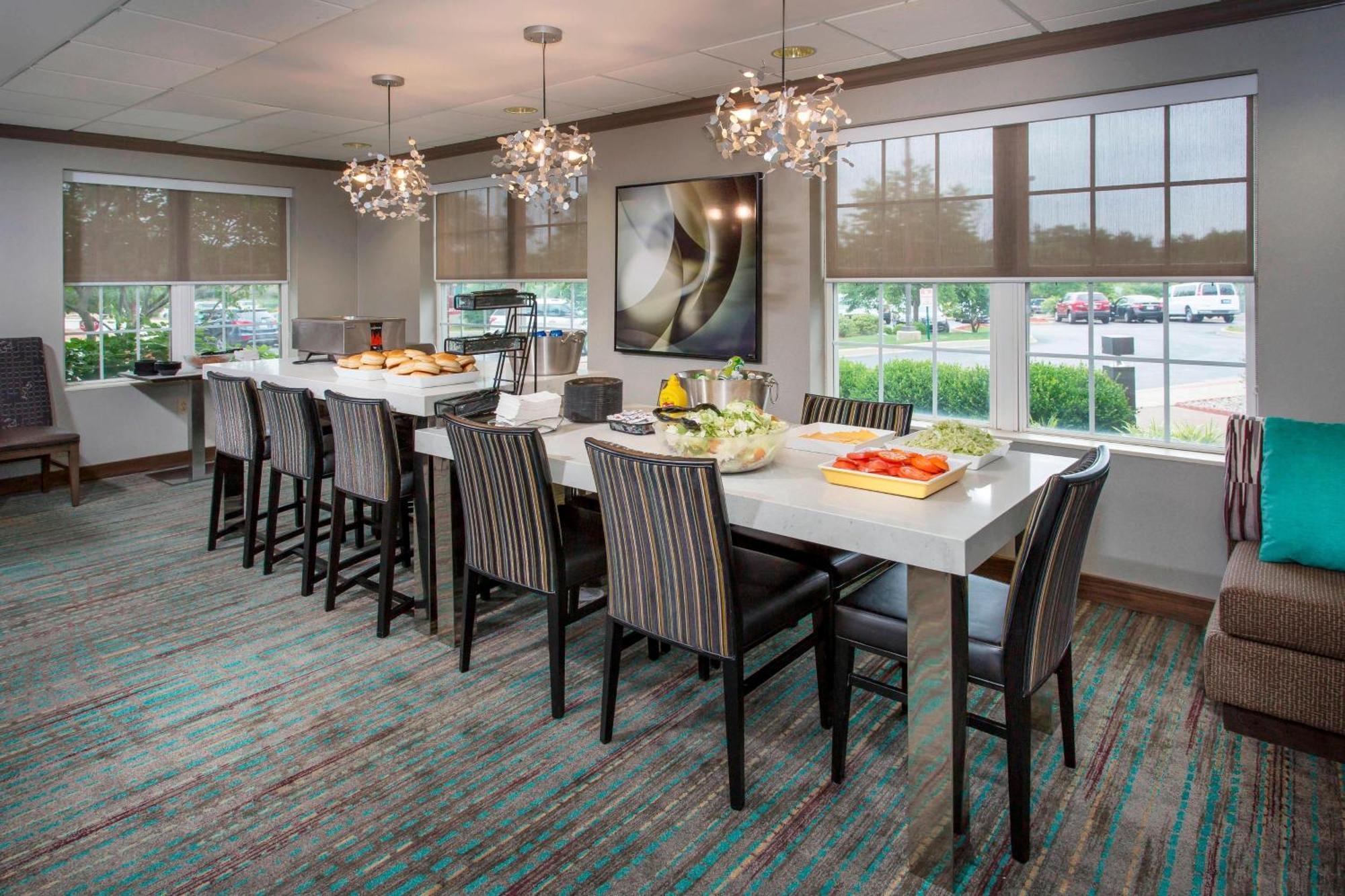 Residence Inn Louisville Northeast Экстерьер фото